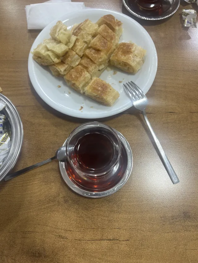 Çınar Börek