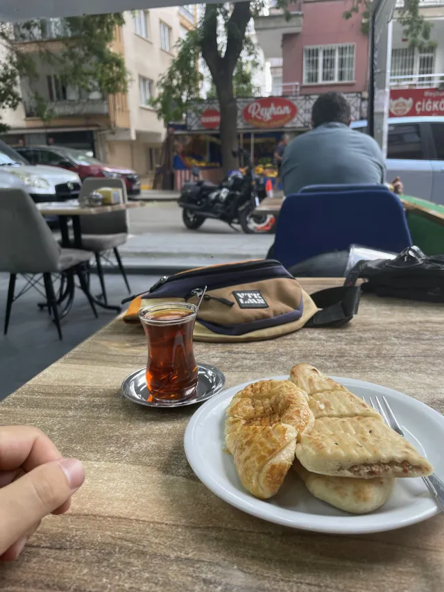 Çınar Börek