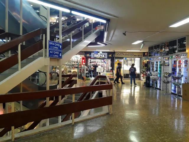 Moda Çarşısı