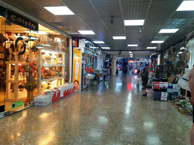 Moda Çarşısı